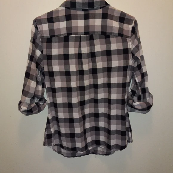 Forever 21 Plaid Button Down Shirt - Picture 5 of 5